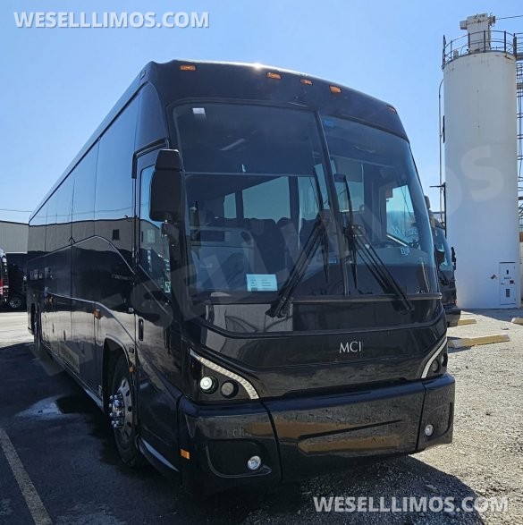 2013 MCI J4500 Motorcoach for Sale in Chicago, IL - Photo 2
