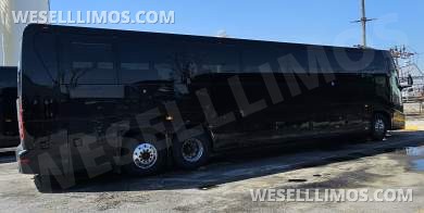 2013 MCI J4500 Motorcoach - Motorcoach for Sale in Chicago, IL - Photo 5