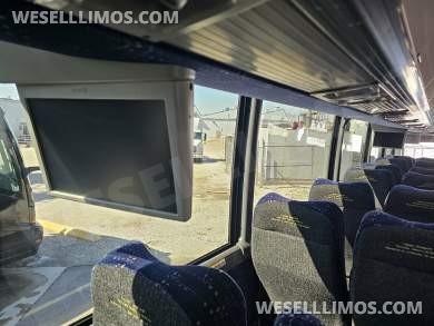 2013 MCI J4500 Motorcoach - Motorcoach for Sale in Chicago, IL - Photo 12