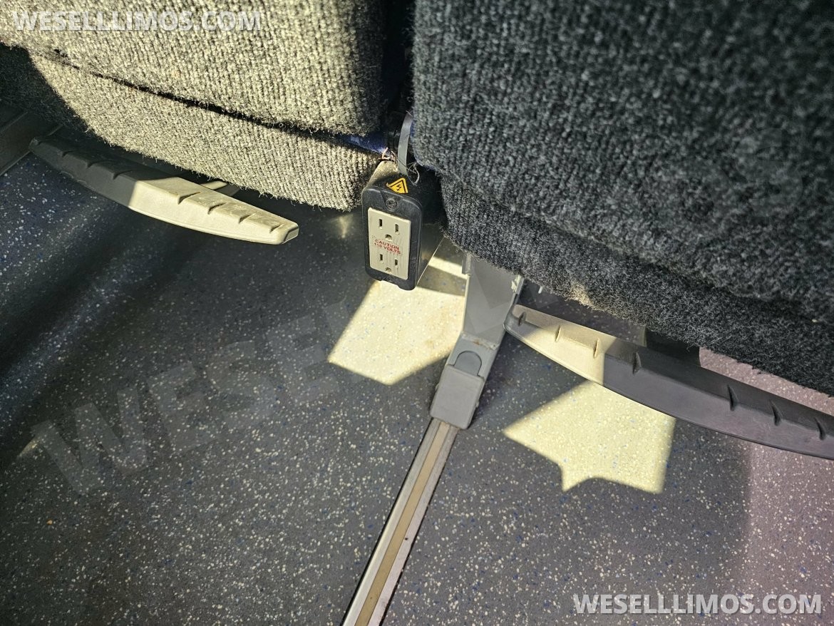 Photo of Motorcoach for sale: 2013 MCI J4500 540" by MCI