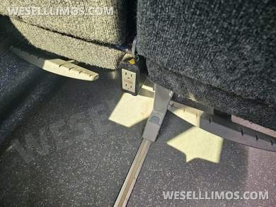 2013 MCI J4500 Motorcoach - Motorcoach for Sale in Chicago, IL - Photo 13