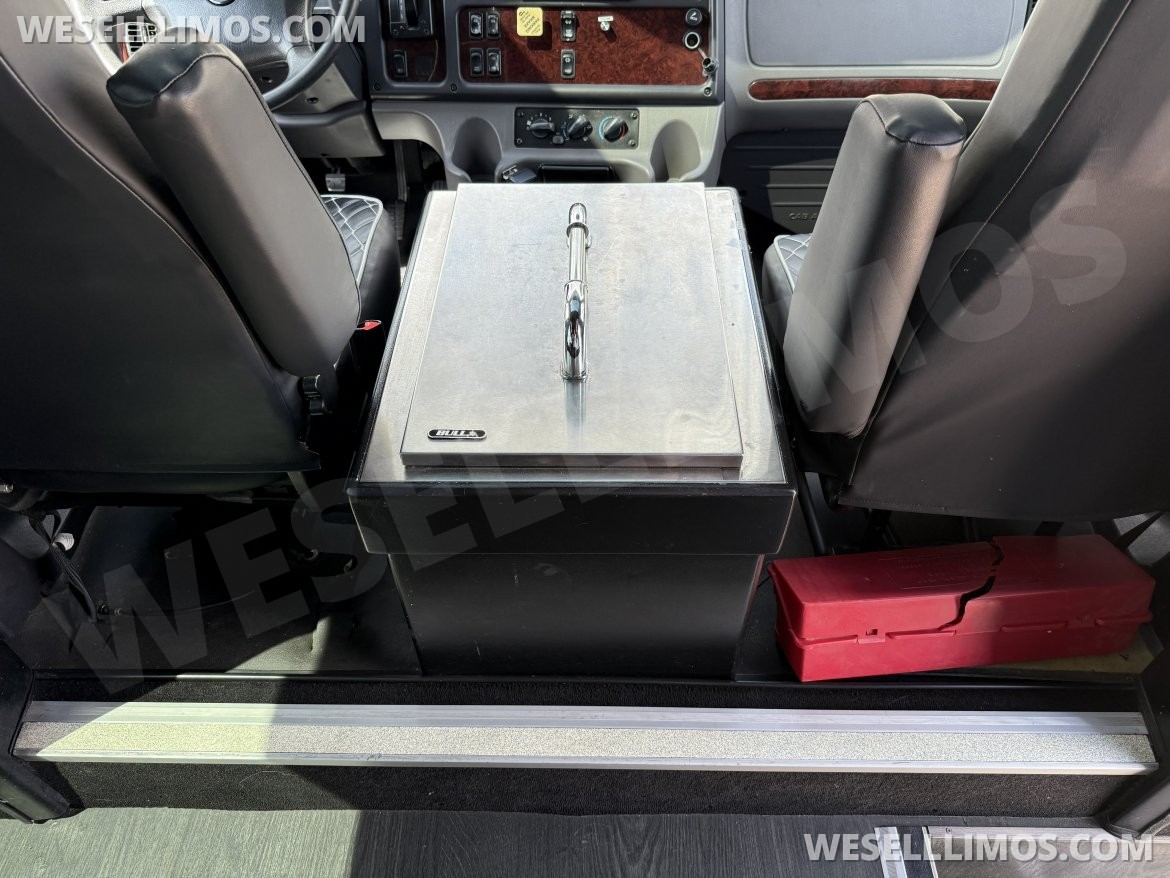 Photo of Executive Shuttle for sale: 2019 Freightliner M2 GM40 by Grech Motors