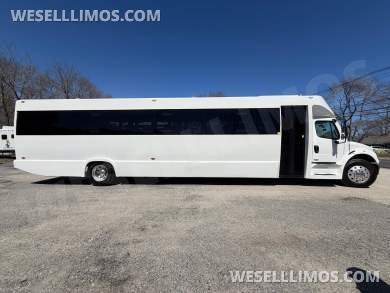 2012 Tiffany Freightliner M2 Executive Shuttle - Executive Shuttle for Sale in Westport, MA - Photo 11