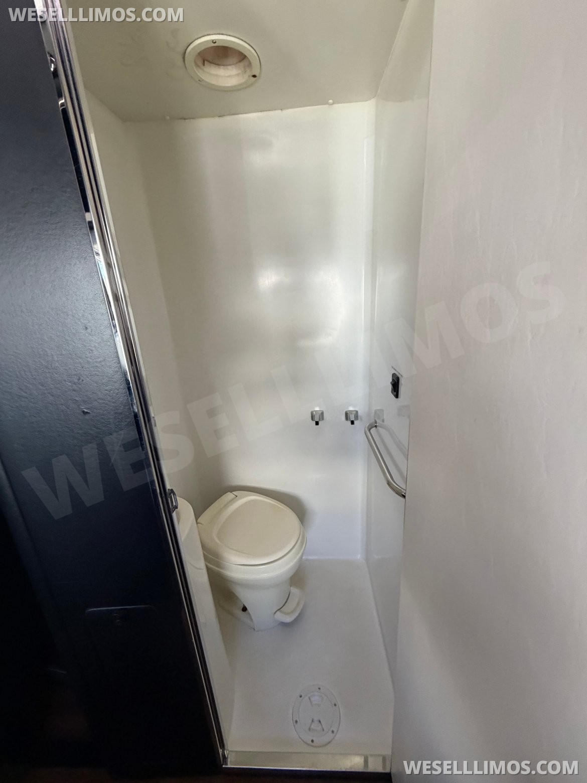 Photo of Executive Shuttle for sale: 2012 Freightliner M2 by Tiffany