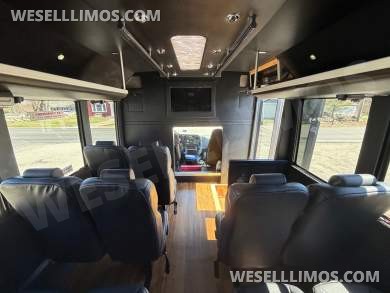 2012 Tiffany Freightliner M2 Executive Shuttle - Executive Shuttle for Sale in Westport, MA - Photo 7