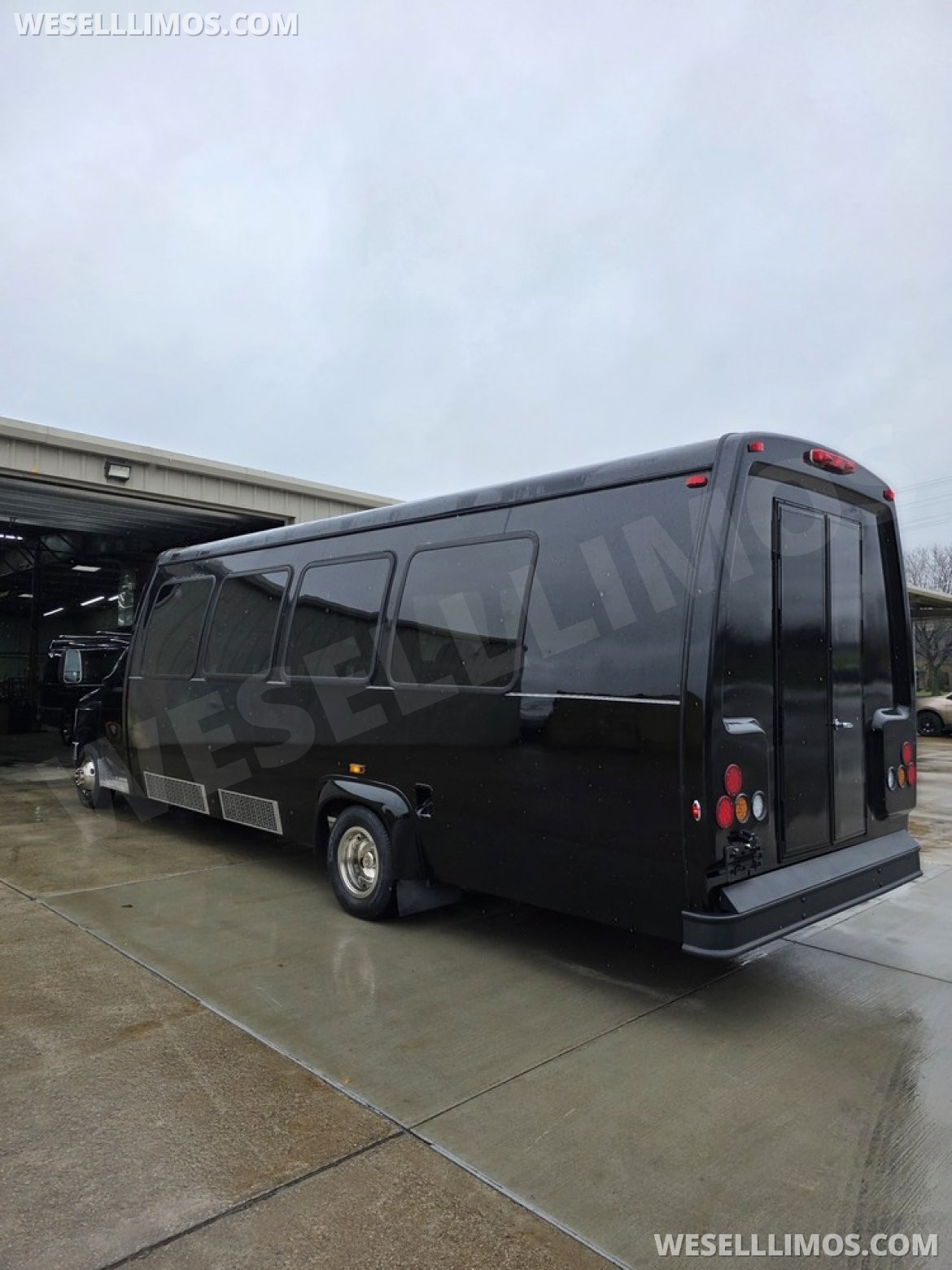 Photo of Limo Bus for sale: 2011 Ford E450 by Ameritrans