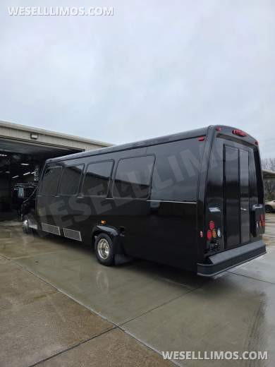 2011 Ameritrans Ford E450 Limo Bus - Limo Bus for Sale in Erie, PA - Photo 34