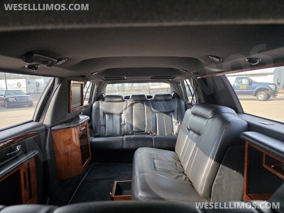 Photo of Limo Bus for sale: 2008 Cadillac Deville by Dabryan