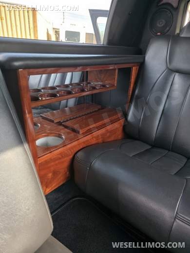 2008 Dabryan Cadillac Deville Limo Bus - Limo Bus for Sale in Erie, PA - Photo 8