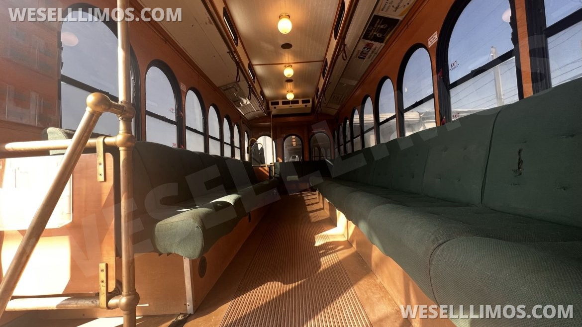 Photo of Trolley for sale: 2014 Ford F53 by Hometown Trolley