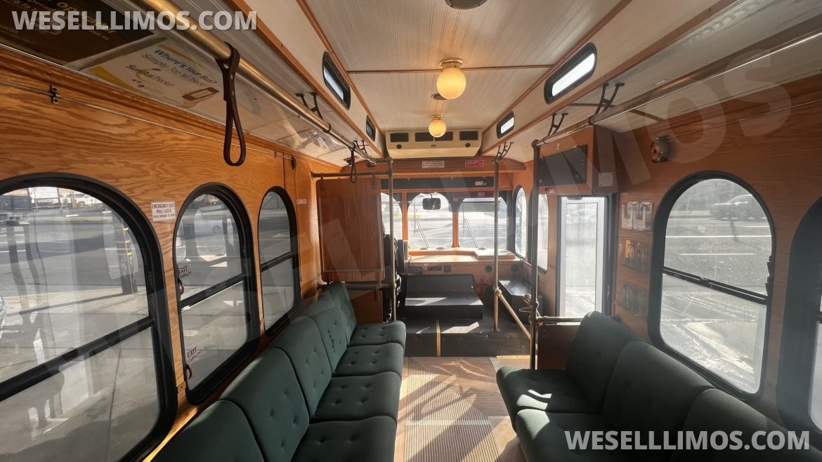 Photo of Trolley for sale: 2014 Ford F53 by Hometown Trolley