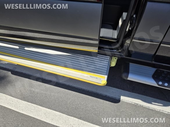 2023 Mercedes-Benz 15 passengers Sprinter Shuttle Sprinter for Sale in Hawthorne, CA - Photo 2