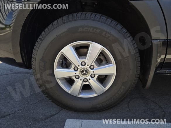 2023 Mercedes-Benz 15 passengers Sprinter Shuttle Sprinter for Sale in Hawthorne, CA - Photo 3