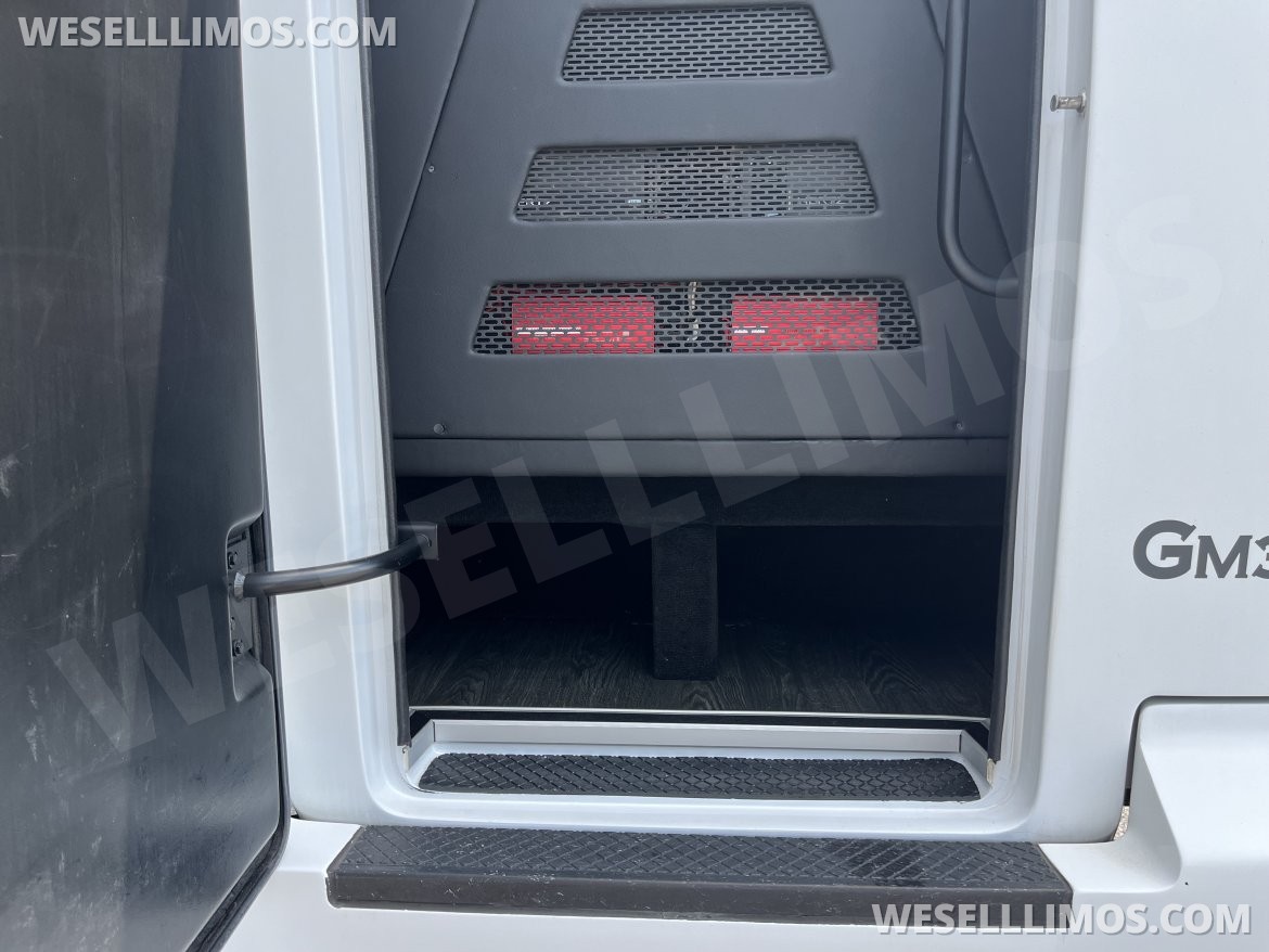 Photo of Limo Bus for sale: 2019 Ford F550 by Grech