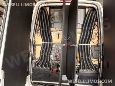 2020 Executive Coach Builders Mercedes-Benz 170 HT EXT 3500 Super Single Sprinter - Sprinter for Sale in Gridley, KS - Photo 19