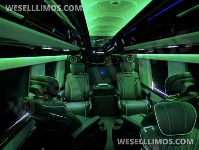 2020 Executive Coach Builders Mercedes-Benz 170 HT EXT 3500 Super Single Sprinter - Sprinter for Sale in Gridley, KS - Photo 26