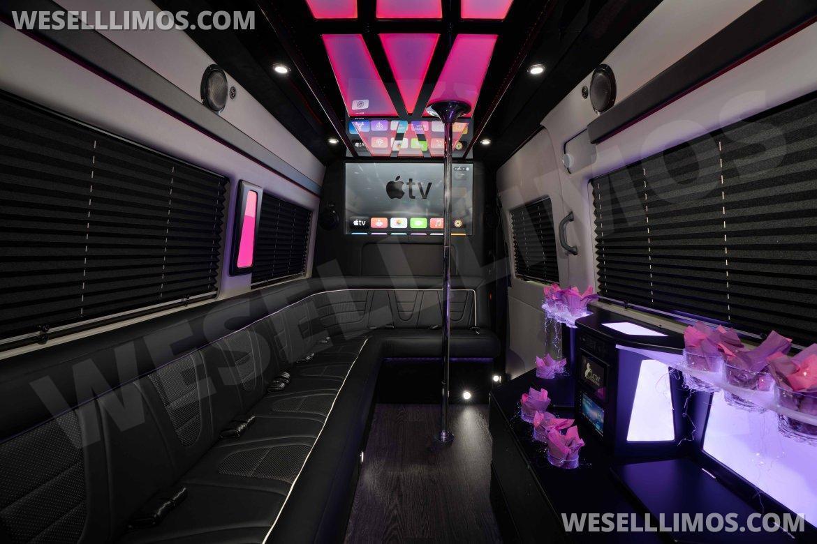 Sprinter for Sale in San Antonio, TX - Photo 3