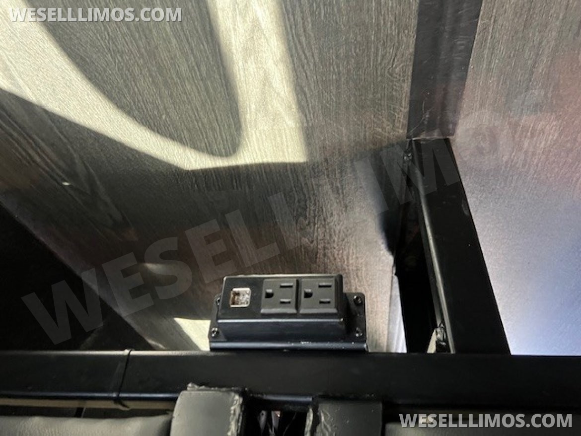 Photo of Executive Shuttle for sale: 2023 Ford F600 33" by Grech Motors