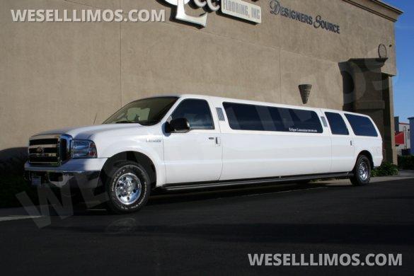 2005 Ford Excursion Limousine for Sale in Modesto, CA - Photo 3