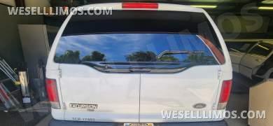 2005 Krystal Coach Ford Excursion Limousine - Limousine for Sale in Modesto, CA - Photo 12