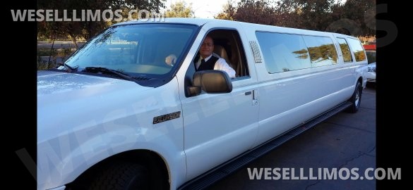 2006 Ford Excursion Limousine for Sale in Modesto, CA - Main Photo