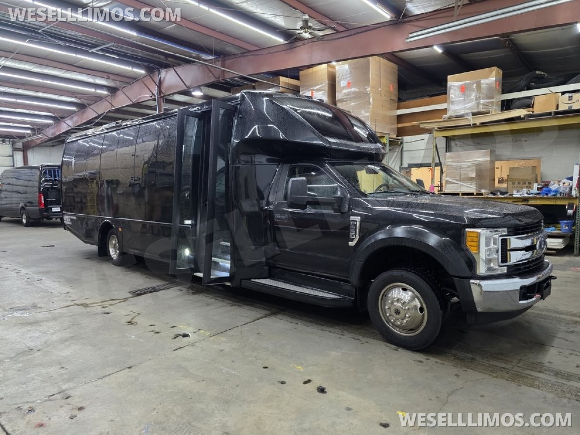 Photo of Limo Bus for sale: 2018 Ford F550 Limo Bus by Turtle Top