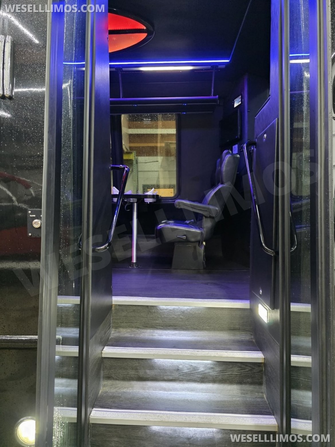 Photo of Limo Bus for sale: 2018 Ford F550 Limo Bus by Turtle Top