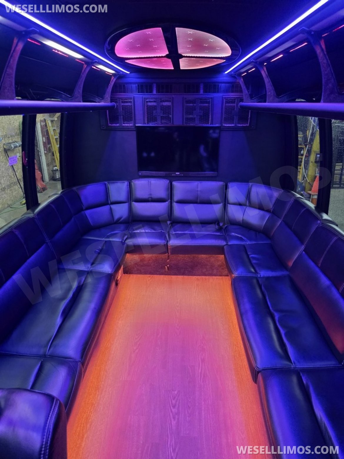 Photo of Limo Bus for sale: 2018 Ford F550 Limo Bus by Turtle Top