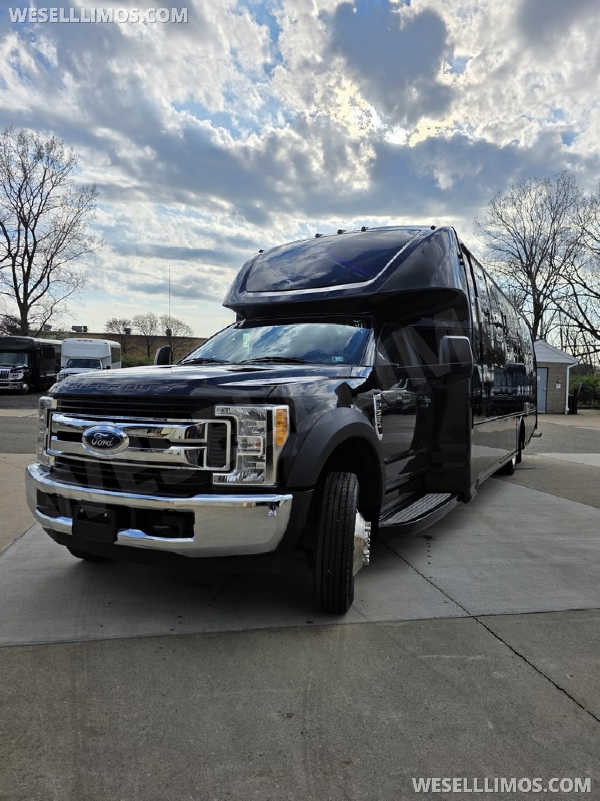 Photo of Limo Bus for sale: 2018 Ford F550 Limo Bus by Turtle Top