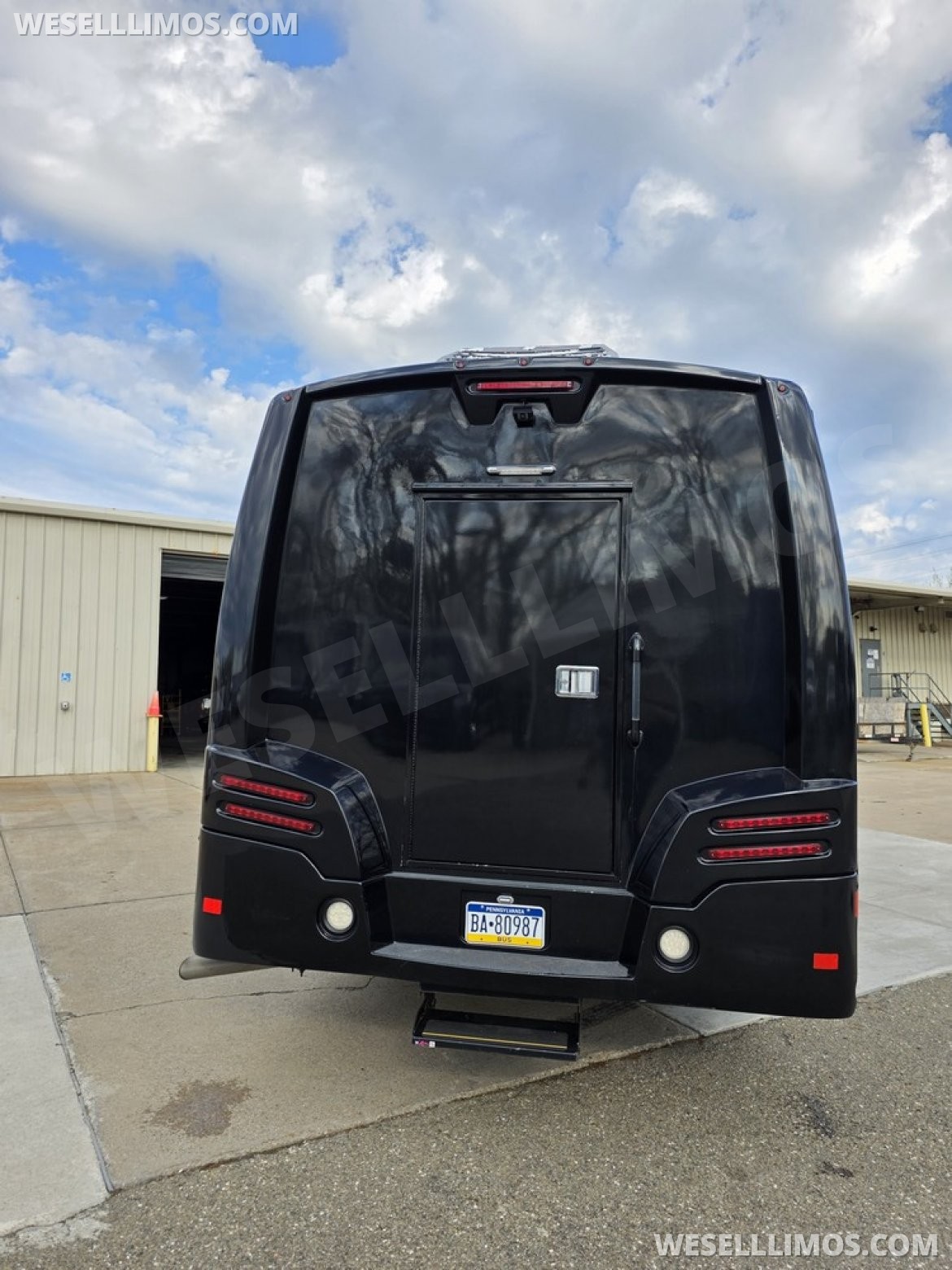 Photo of Limo Bus for sale: 2018 Ford F550 Limo Bus by Turtle Top
