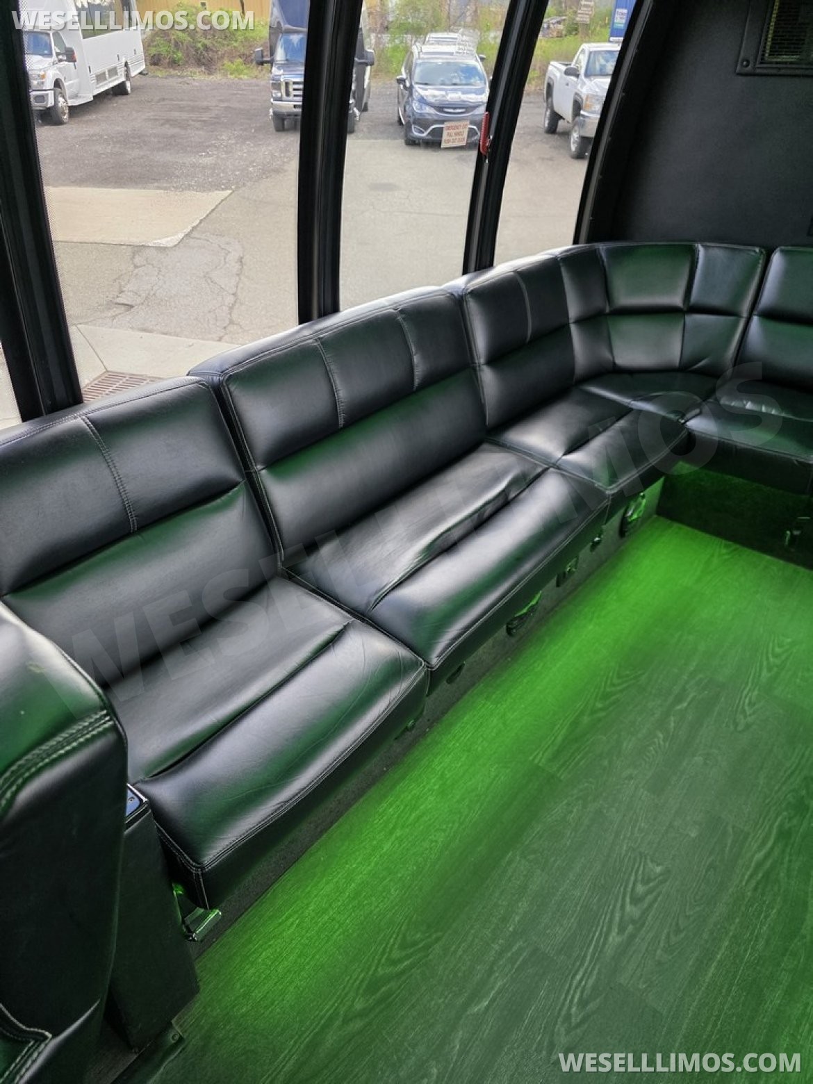 Photo of Limo Bus for sale: 2018 Ford F550 Limo Bus by Turtle Top