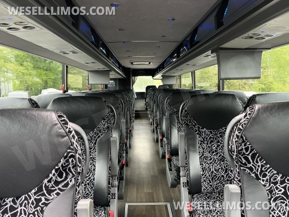 2017 Van Hool CX 35 Motorcoach for Sale in Pasadena, MD - Photo 3