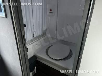 2017 Van Hool CX 35 Motorcoach Cummins/Allison - Motorcoach for Sale in Pasadena, MD - Photo 7