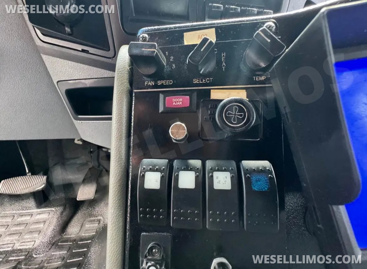 Photo of Limo Bus for sale: 2015 Ford F550 400" by LGE