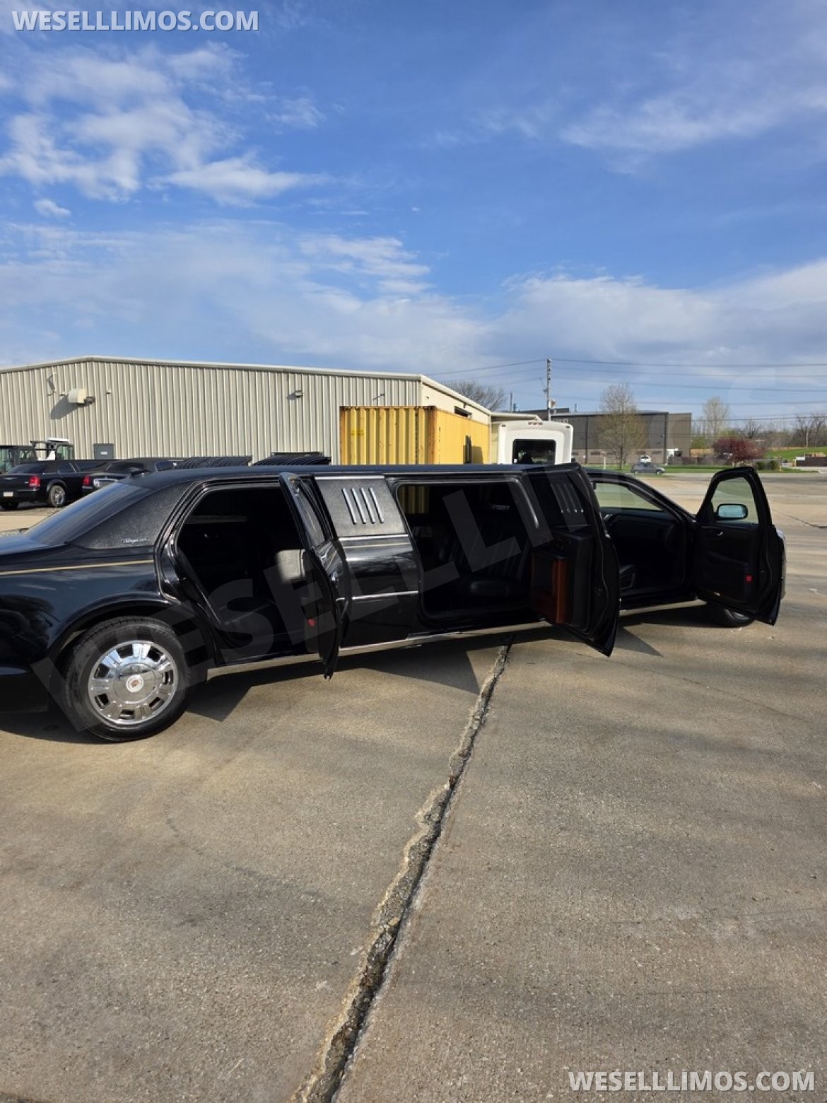 Photo of Limousine for sale: 2008 Cadillac Deville_XTS 100" by Dabryan