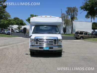 2017 Champion Bus Ford E-450 Challenger Shuttle Bus - Shuttle Bus for Sale in CARSON, CA - Photo 2