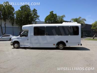 2017 Champion Bus Ford E-450 Challenger Shuttle Bus - Shuttle Bus for Sale in CARSON, CA - Photo 4