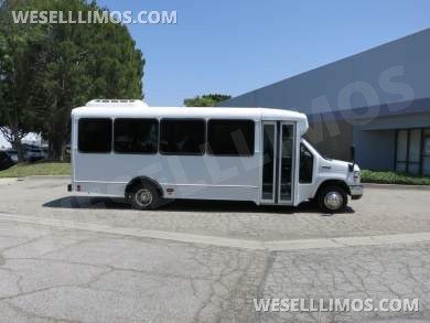 2017 Champion Bus Ford E-450 Challenger Shuttle Bus - Shuttle Bus for Sale in CARSON, CA - Photo 6