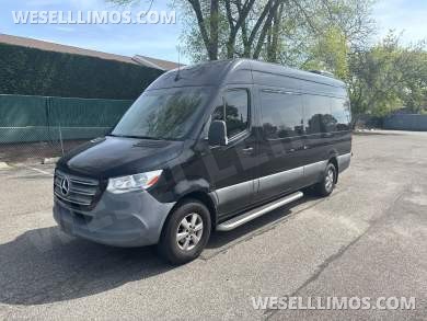 2020 Mercedes-Benz Sprinter Sprinter - Sprinter for Sale in Baldwin, NY - Photo 2