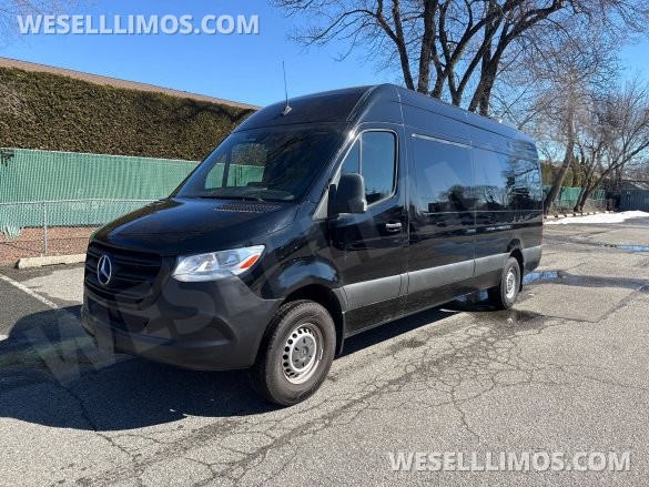 2019 Mercedes-Benz Sprinter Sprinter for Sale in Baldwin, NY - Photo 2