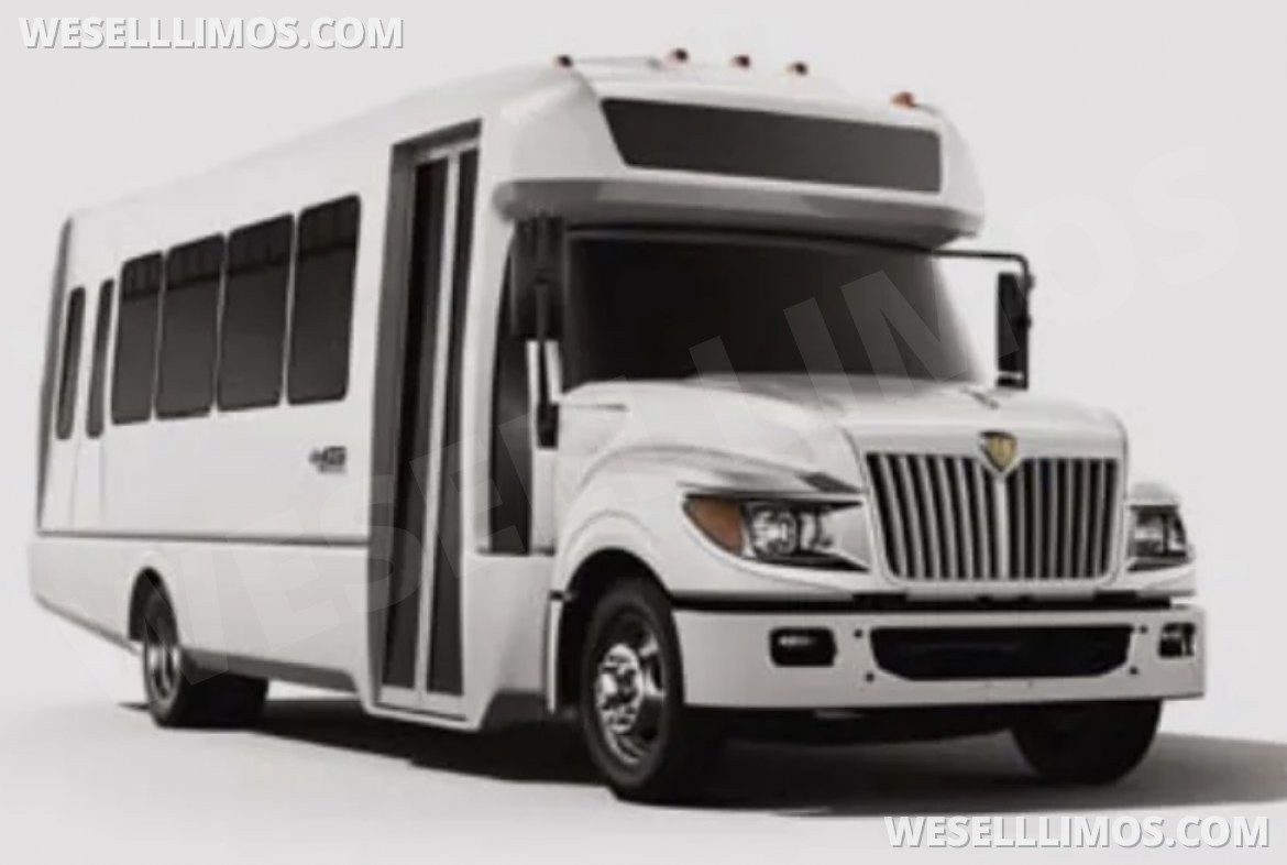 Photo of Shuttle Bus for sale: 2016 International Turtle Top 32" by Executive