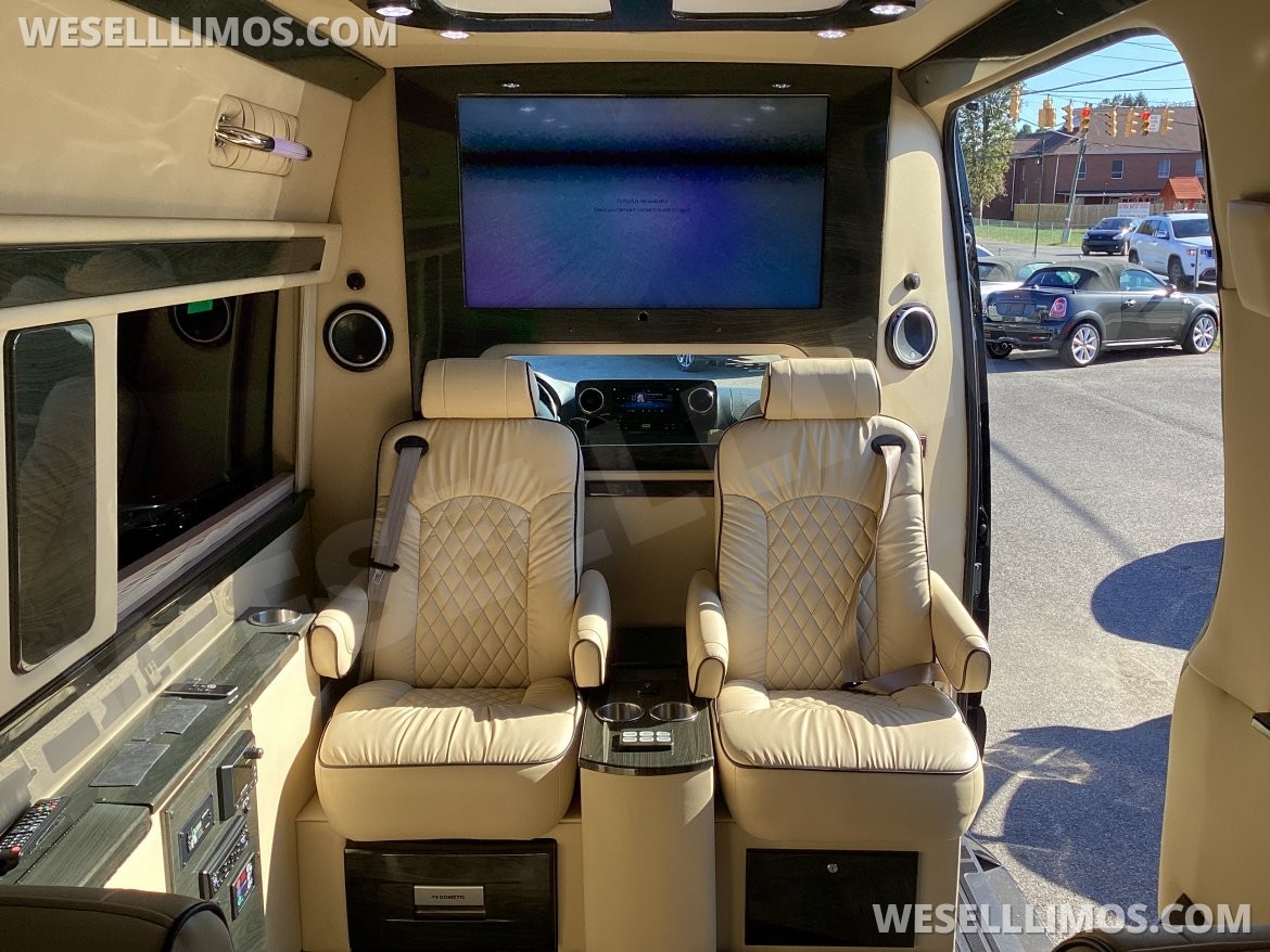 Photo of Limousine for sale: 2019 Mercedes-Benz 2019 Mercedes - Benz Series Executive Sprinter by Midwest Automotive Design