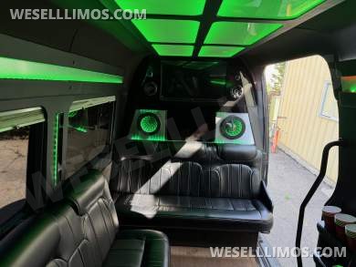 2019 Royale Mercedes-Benz Sprinter Sprinter - Sprinter for Sale in Aurora, CO - Photo 5