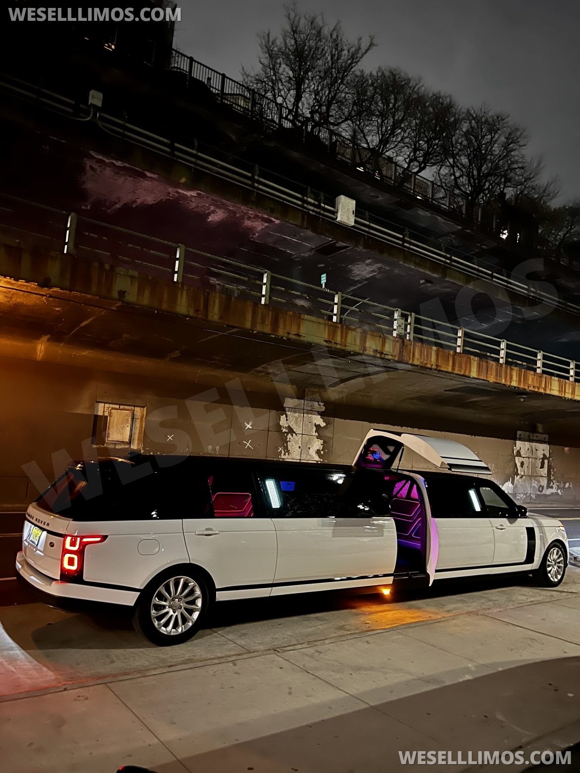 Photo of SUV Stretch for sale: 2022 Land Rover Range Rover HSE 160" by Pinnacle