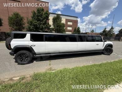 2026 Pinnacle Ford Bronco SUV Stretch - SUV Stretch for Sale in Old bridge, NJ - Photo 16