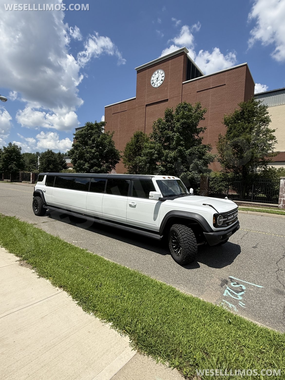Photo of SUV Stretch for sale: 2026 Ford Bronco 165" by Pinnacle
