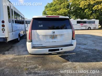 2015 Blackstone Builders Cadillac Escalade Limousine - Limousine for Sale in Pompano Beach, FL - Photo 7