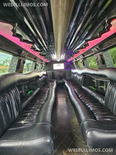 2015 Blackstone Builders Cadillac Escalade Limousine - Limousine for Sale in Pompano Beach, FL - Photo 17
