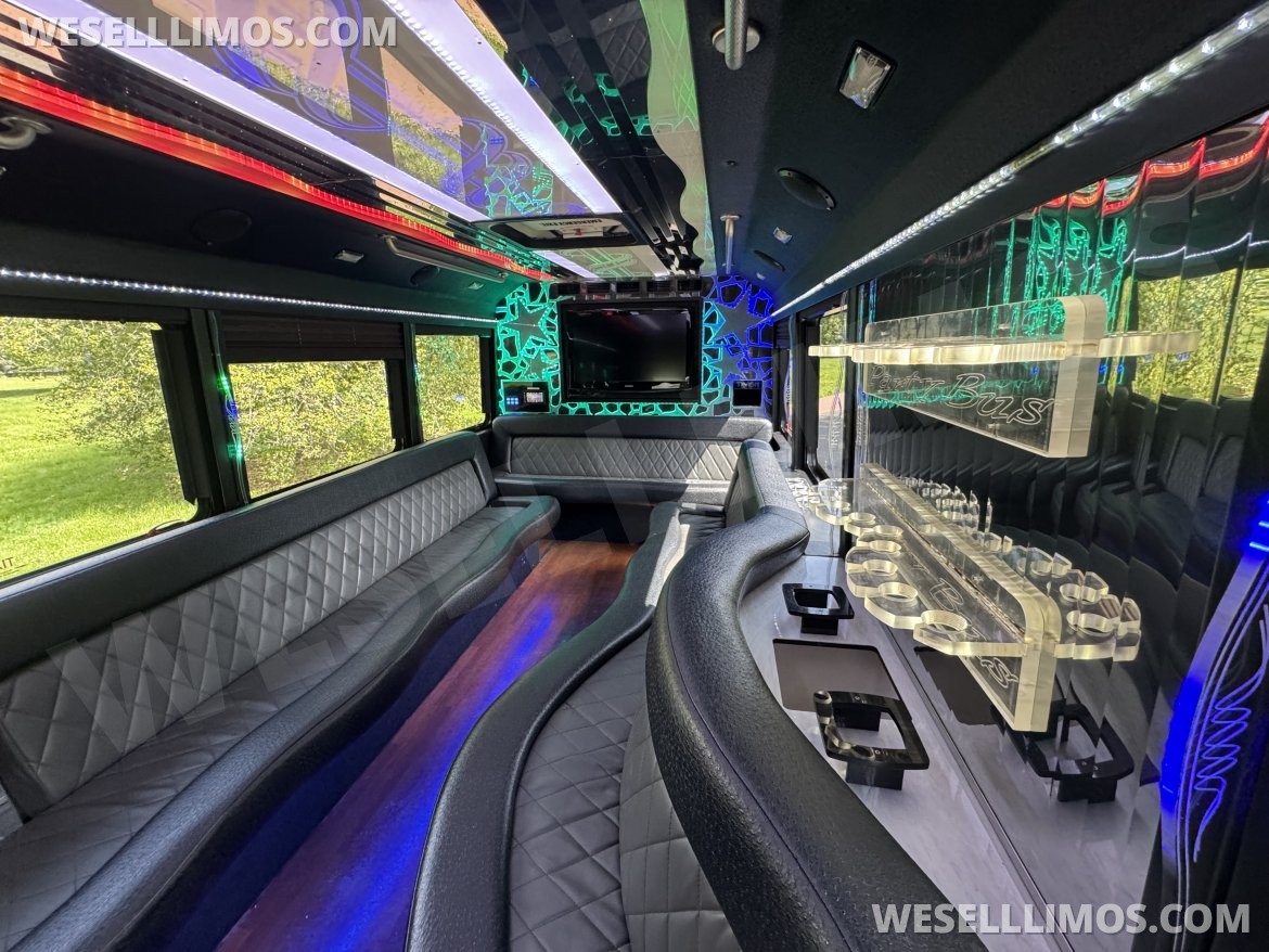Limo Bus for sale: 2013 Ford 20-22 Pass Limo Bus 24" by LGE Coachworks