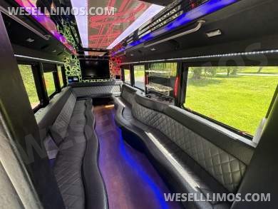2013 LGE Coachworks Ford 20-22 Limo Bus - Limo Bus for Sale in Morganville, NJ - Photo 25